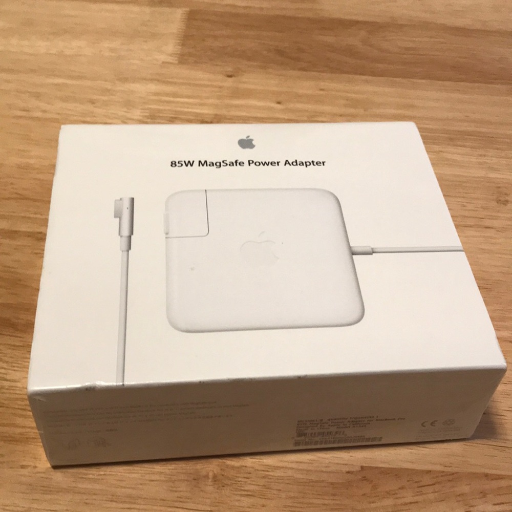 Apple Power Adapter